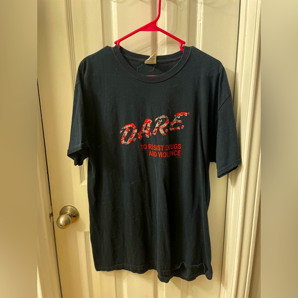 vintage D.A.R.E. t-shirt